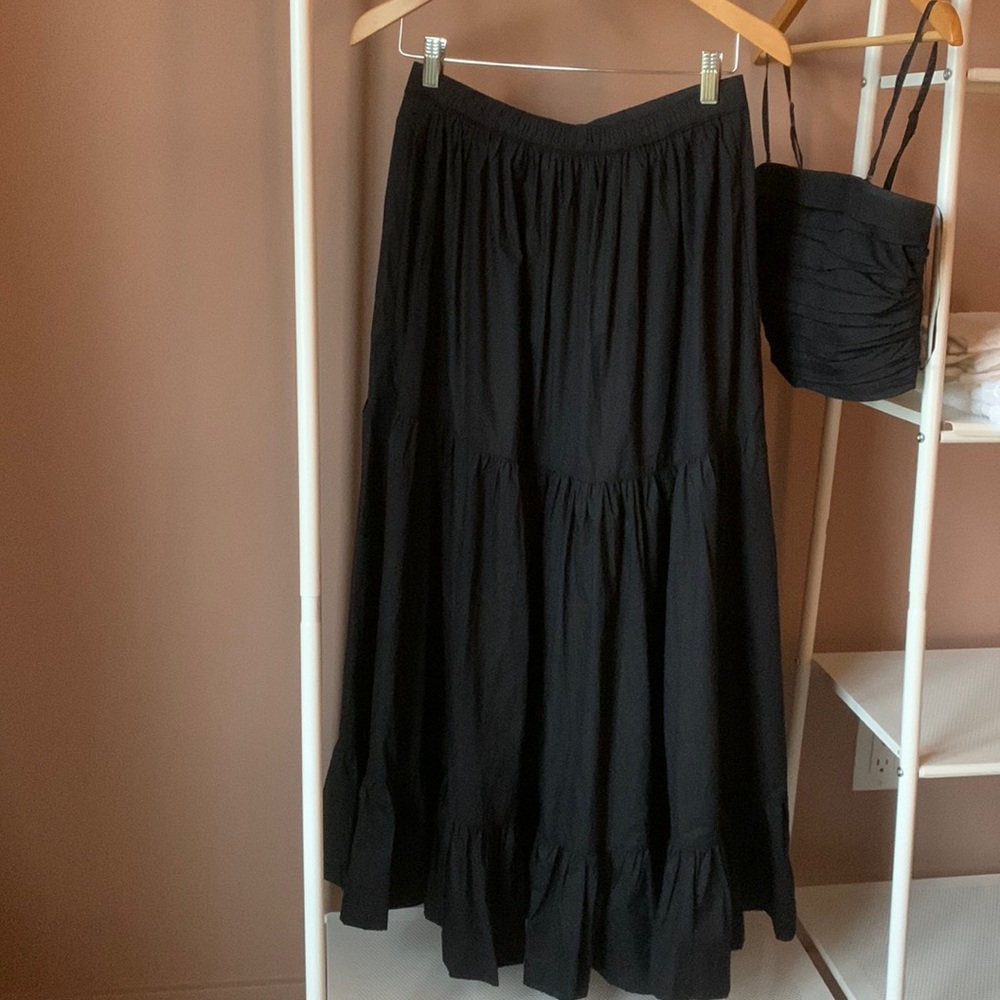 Abercrombie black tiered maxi skirt